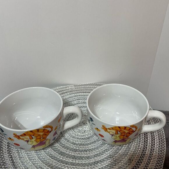 Disney Winnie the Pooh Among the Flowers Soup Mugs with handle set of 2 NWT - Picture 3 of 9